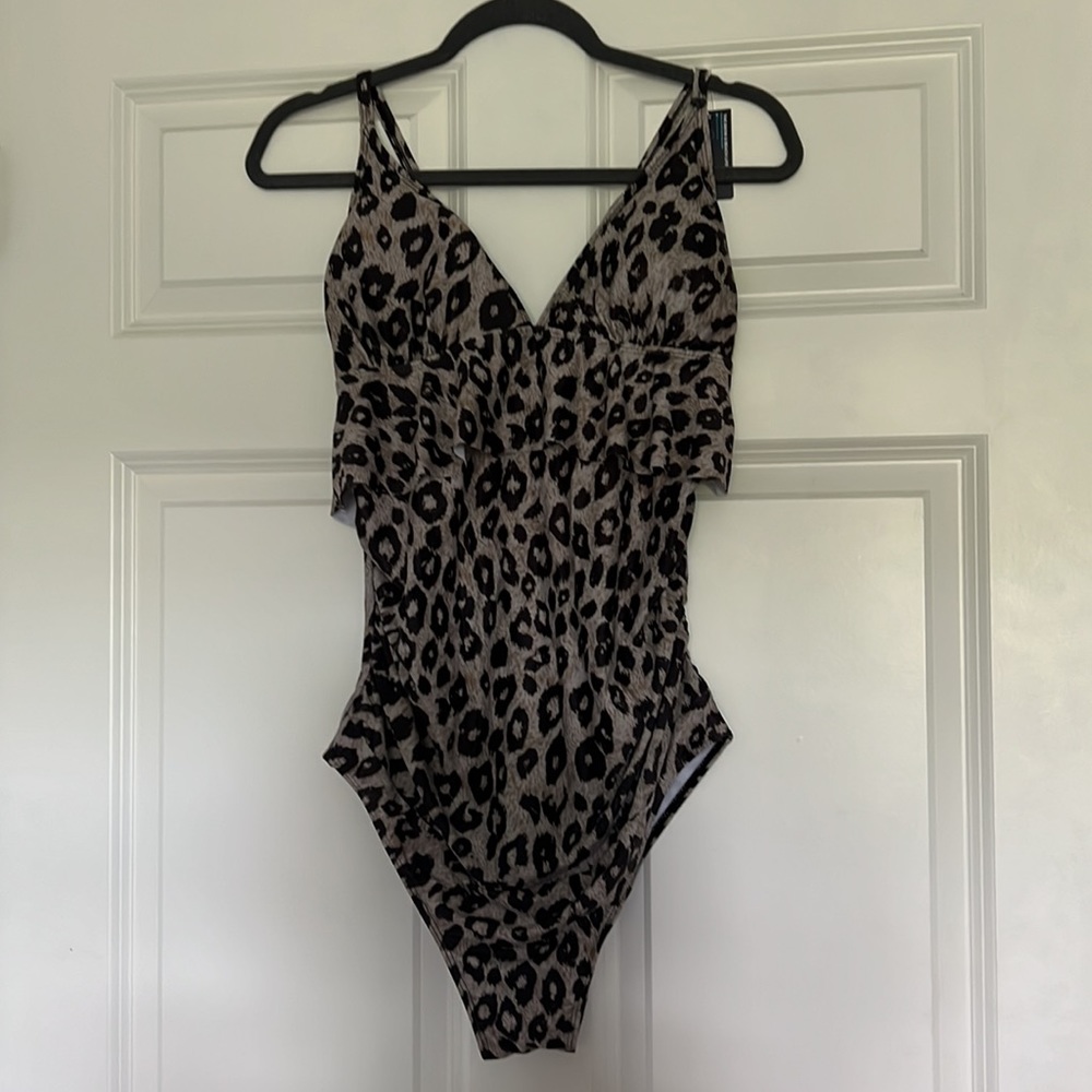 Brand New cheetah print maternity swimsuit - Picture 1 of 3